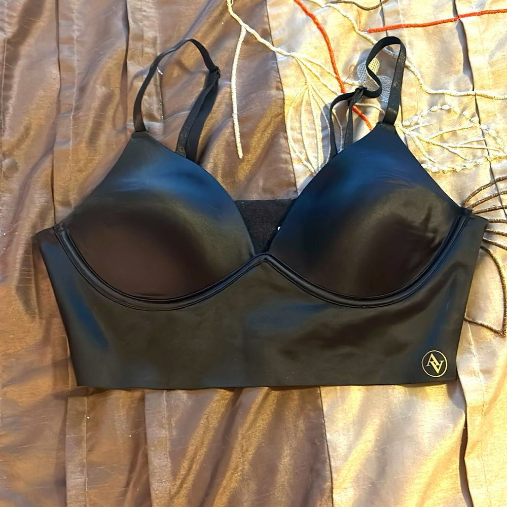 To Jessica Simpson brand new with tag bras!